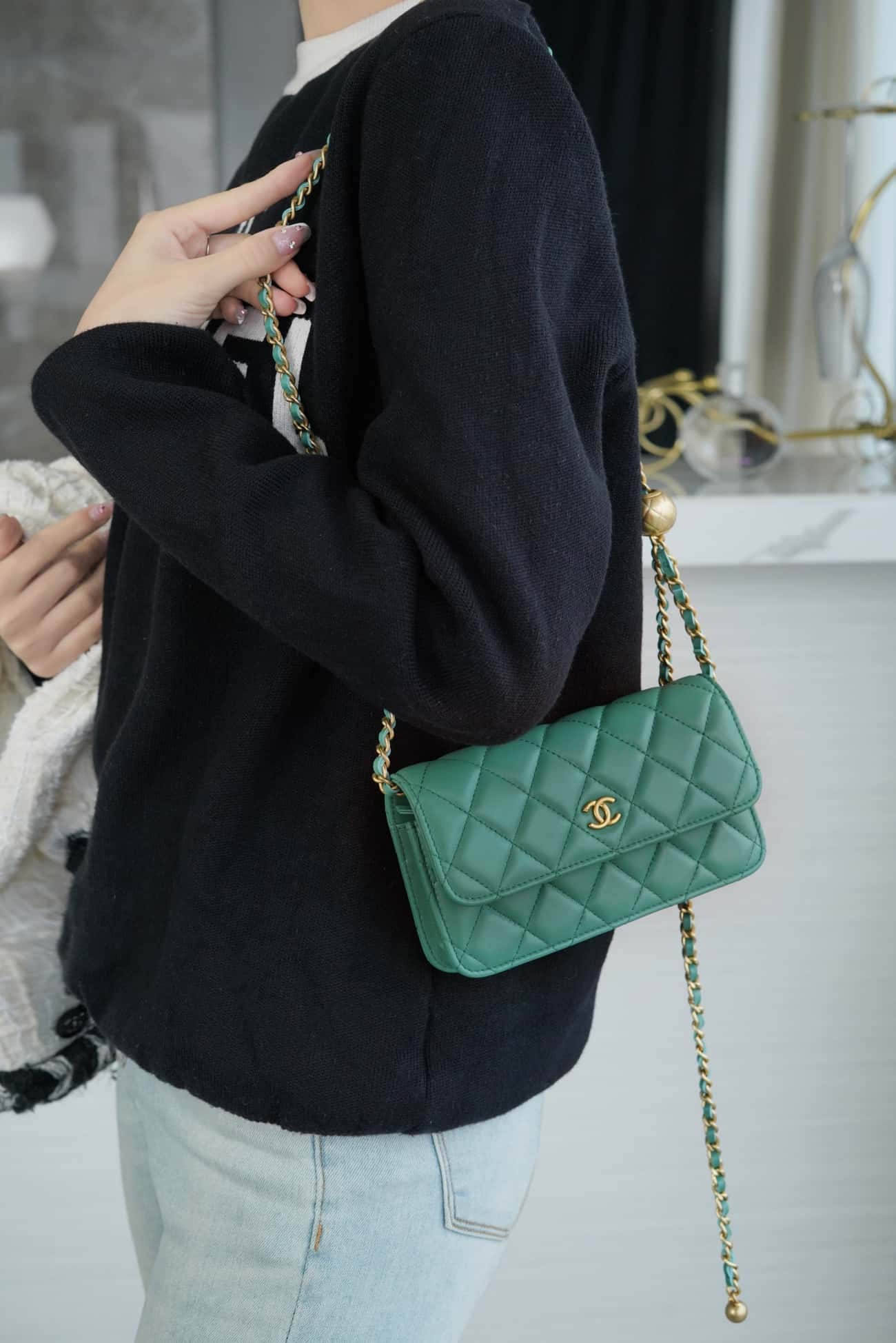 CC Flap Phone Holder with Chain Turquoise