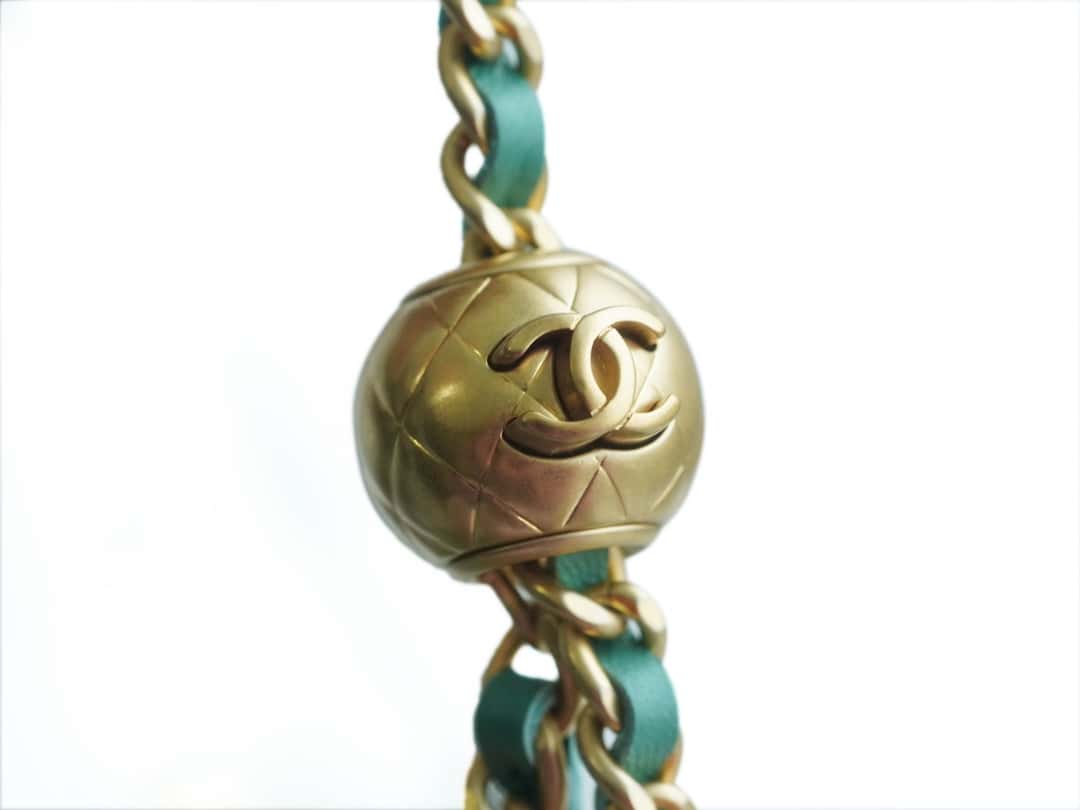 CC Flap Phone Holder with Chain Turquoise