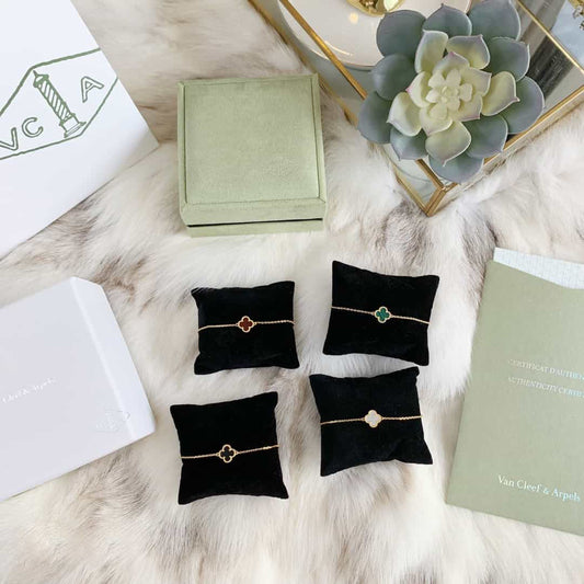 VAN CLEEFS & ARPELS Clover Bracelet Gold