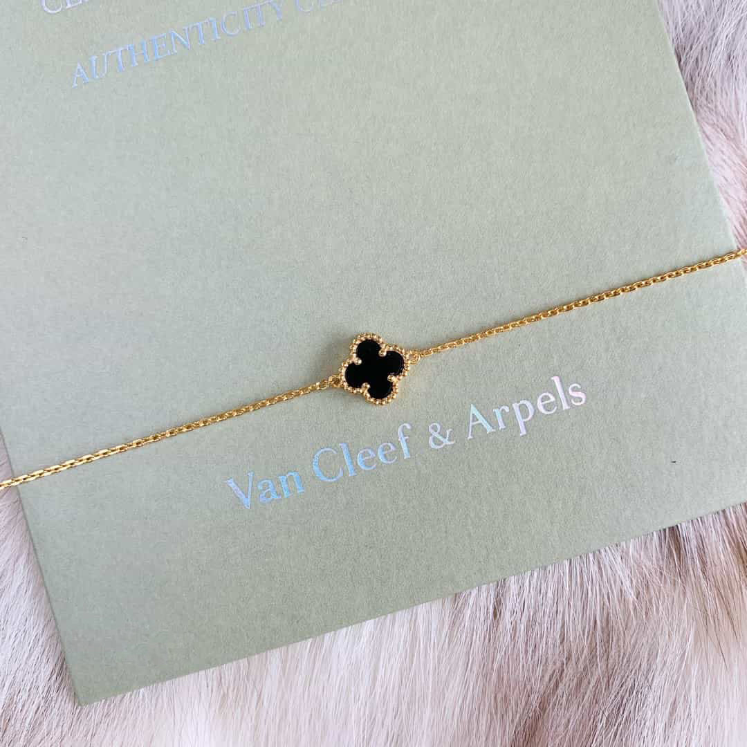 VAN CLEEFS & ARPELS Clover Bracelet Gold
