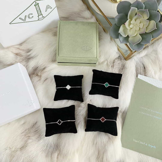 VAN CLEEFS & ARPELS Clover Bracelet Silver
