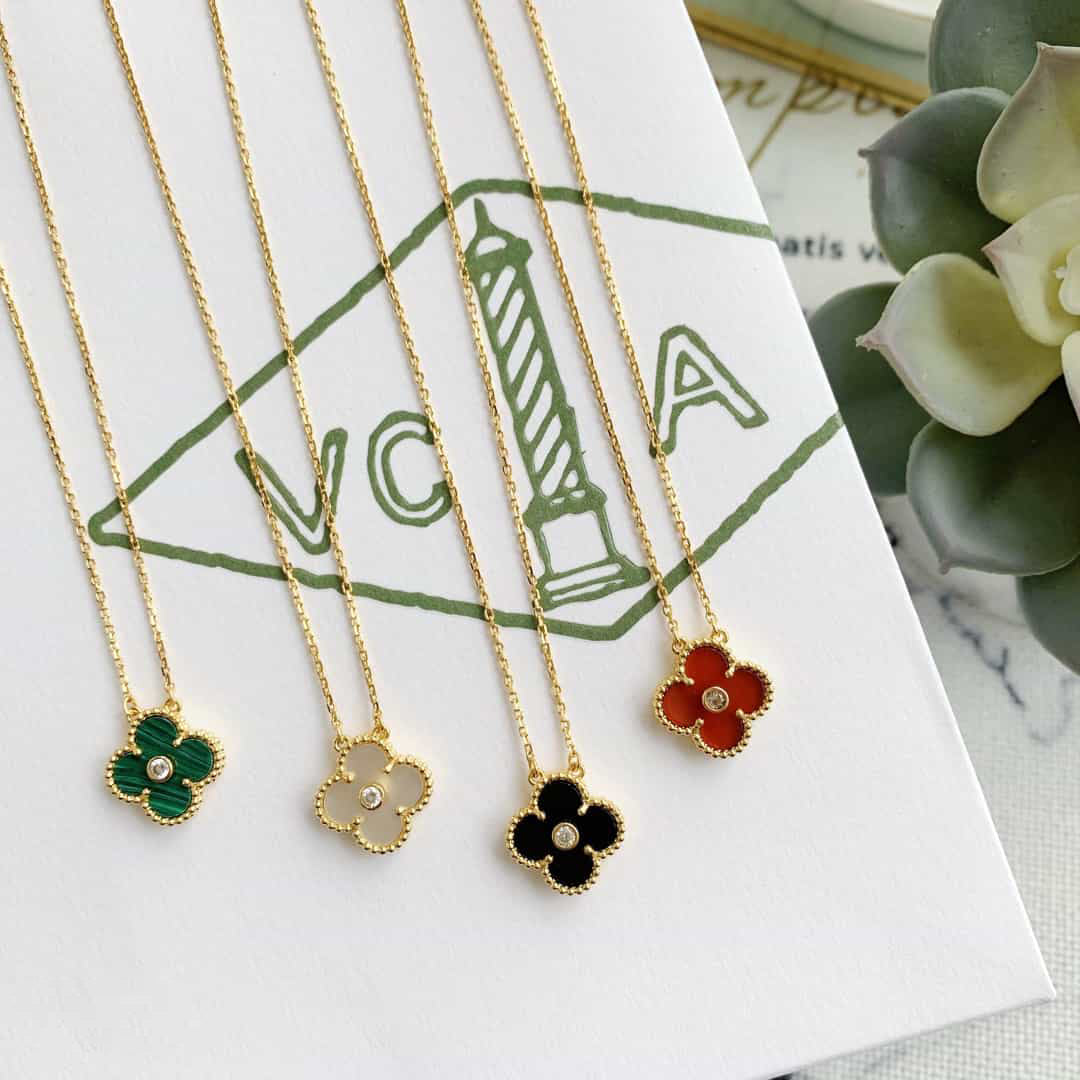 VAN CLEEFS & ARPELS Necklace with Diamond