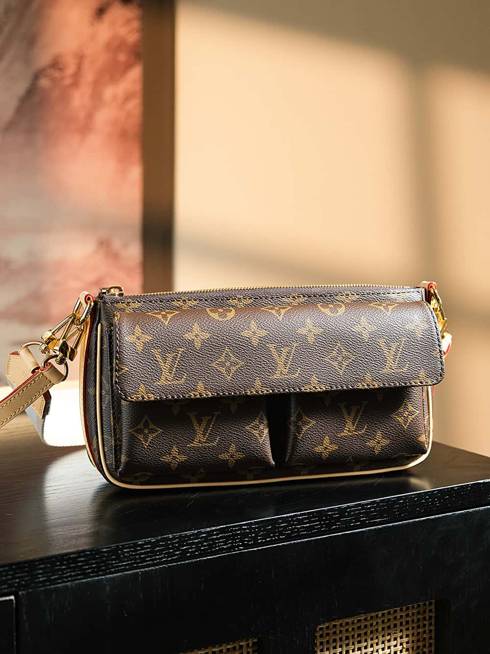 LOUIS VUITTON Vivacite