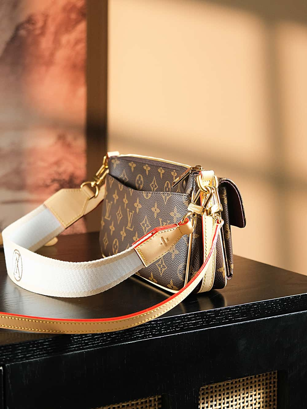 LOUIS VUITTON Vivacite