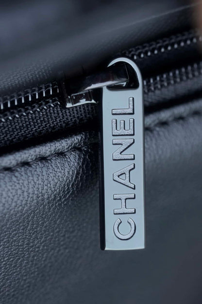 CHANEL Classic Flap So Black