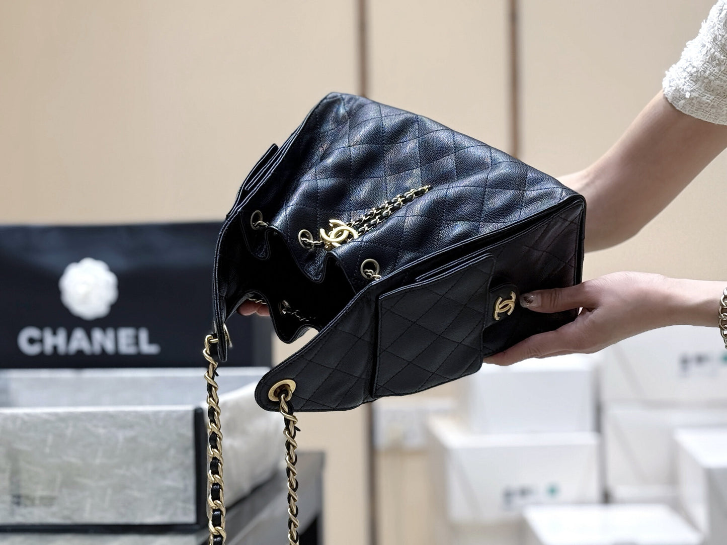 CC 25 Small Hobo Bag Black