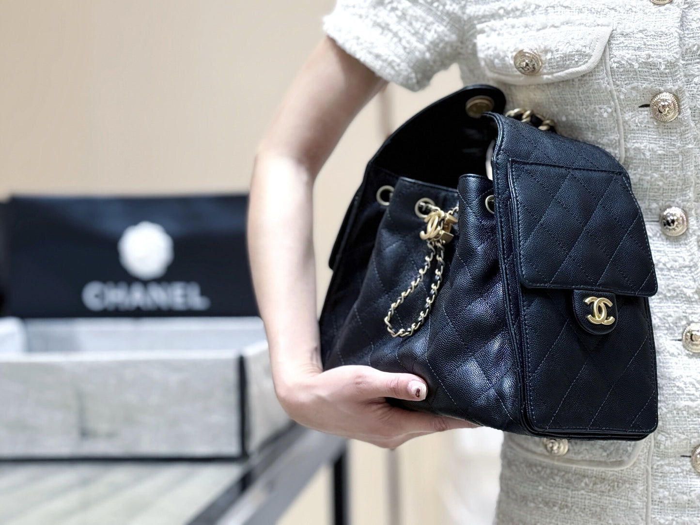 CC 25 Small Hobo Bag Black