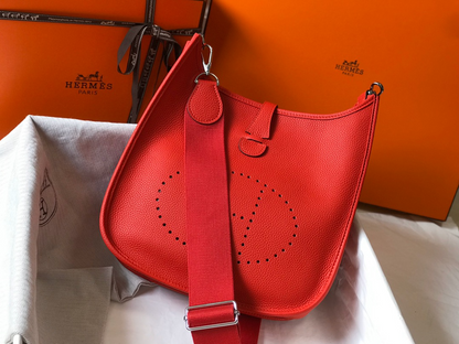 HERMES Evelyne Bag Red