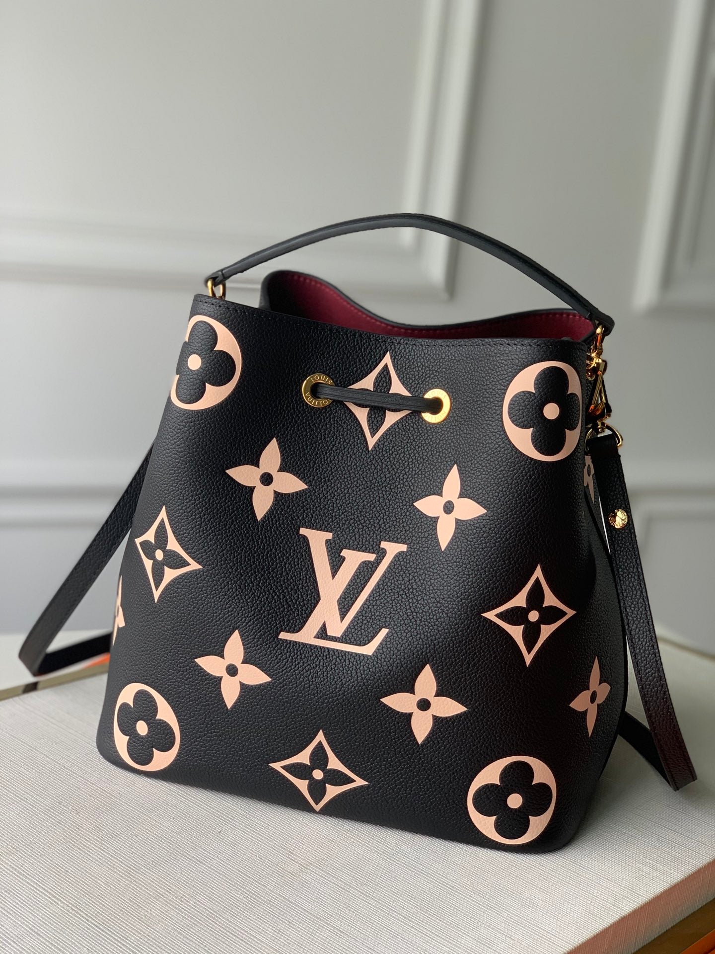 LOUIS VUITTON N oNo MM Black Beige Sartorial Avenue