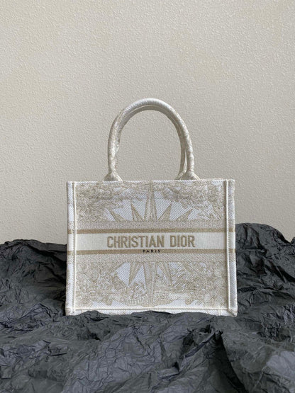 DIOR Book Tote Small Dior Rêve d'Infini Embroidery with Gold-Tone Metallic Thread