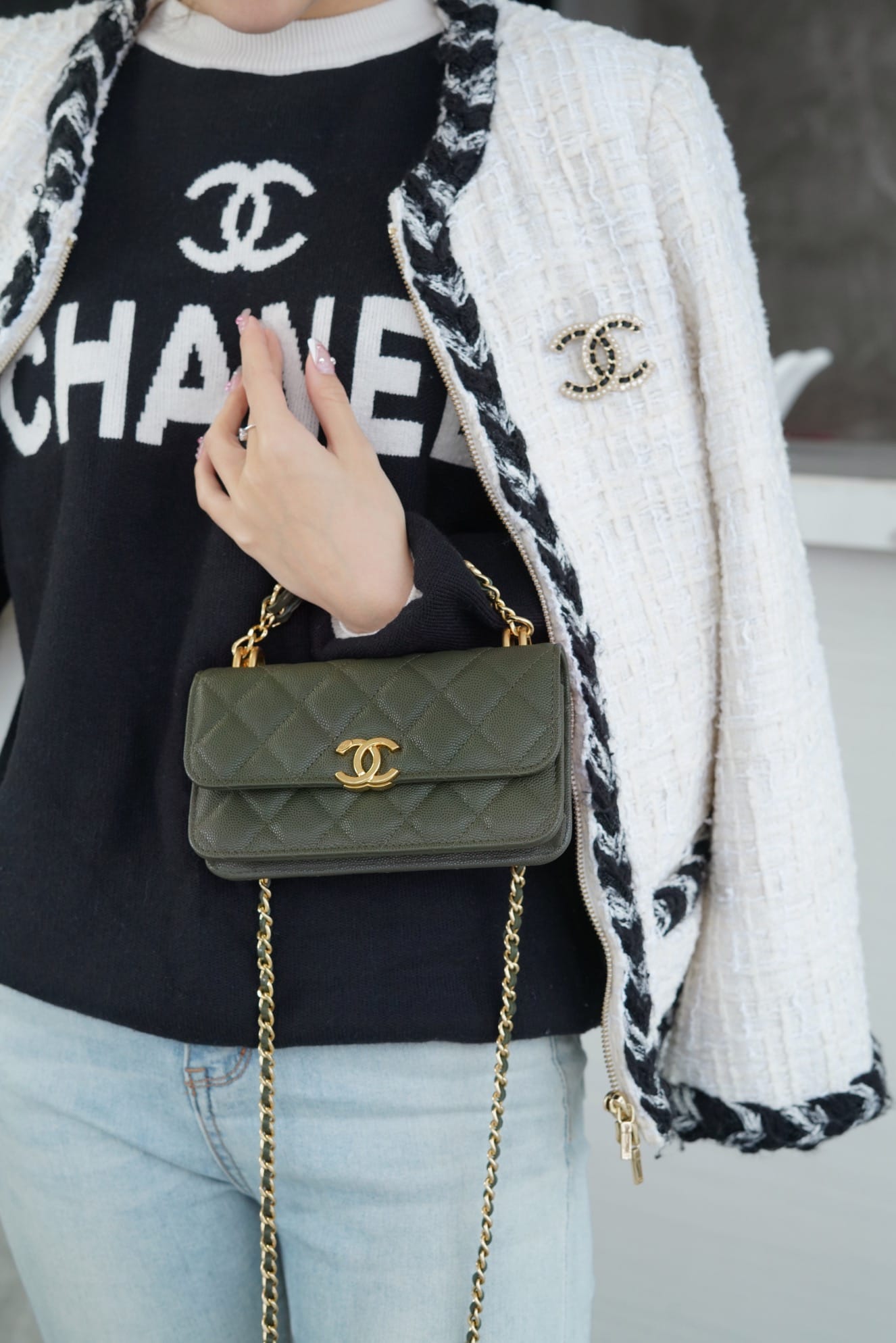 CHANEL Flap Phone Holder with Chain Olive