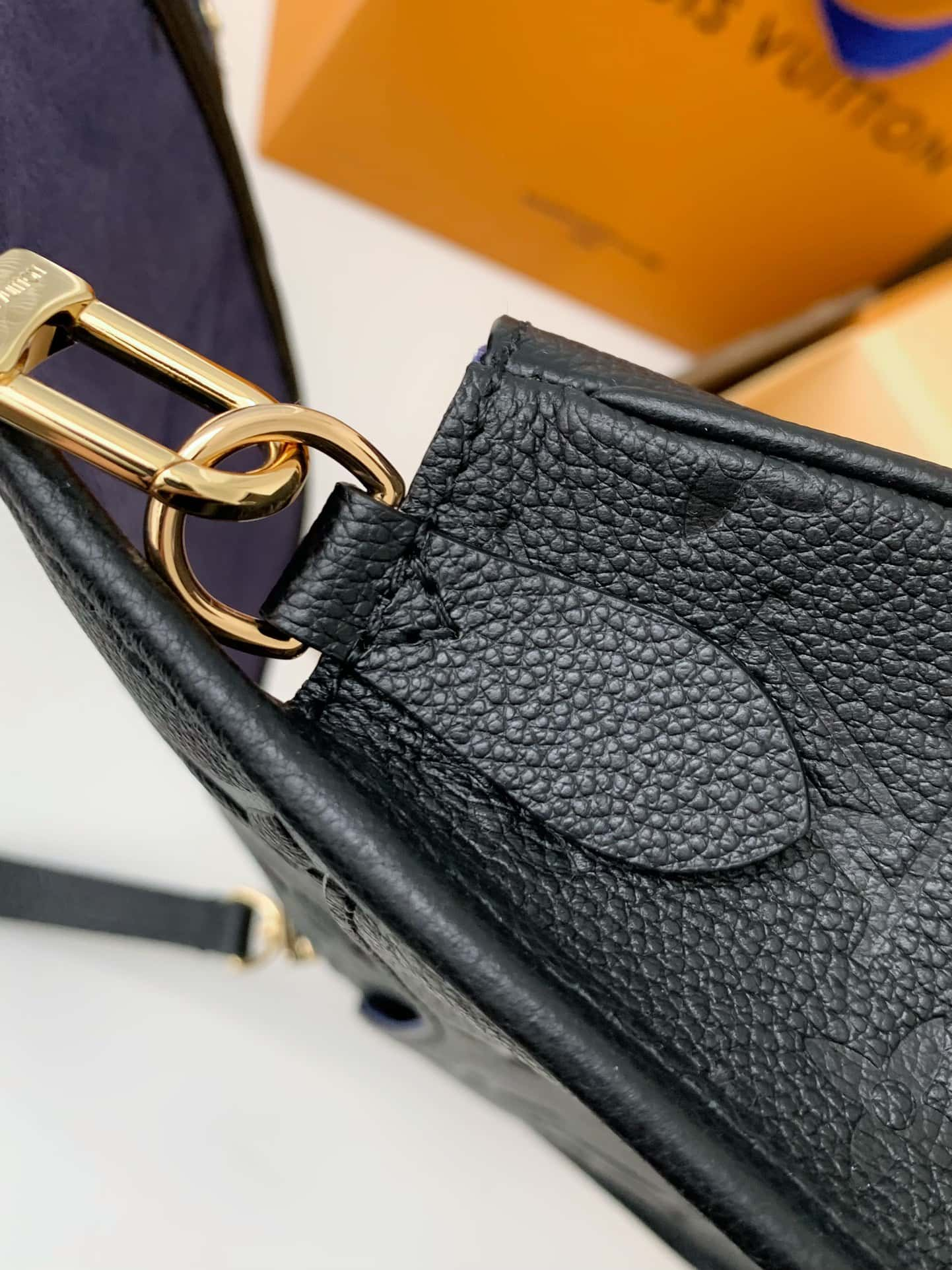 Faux Leather LV black/yellow